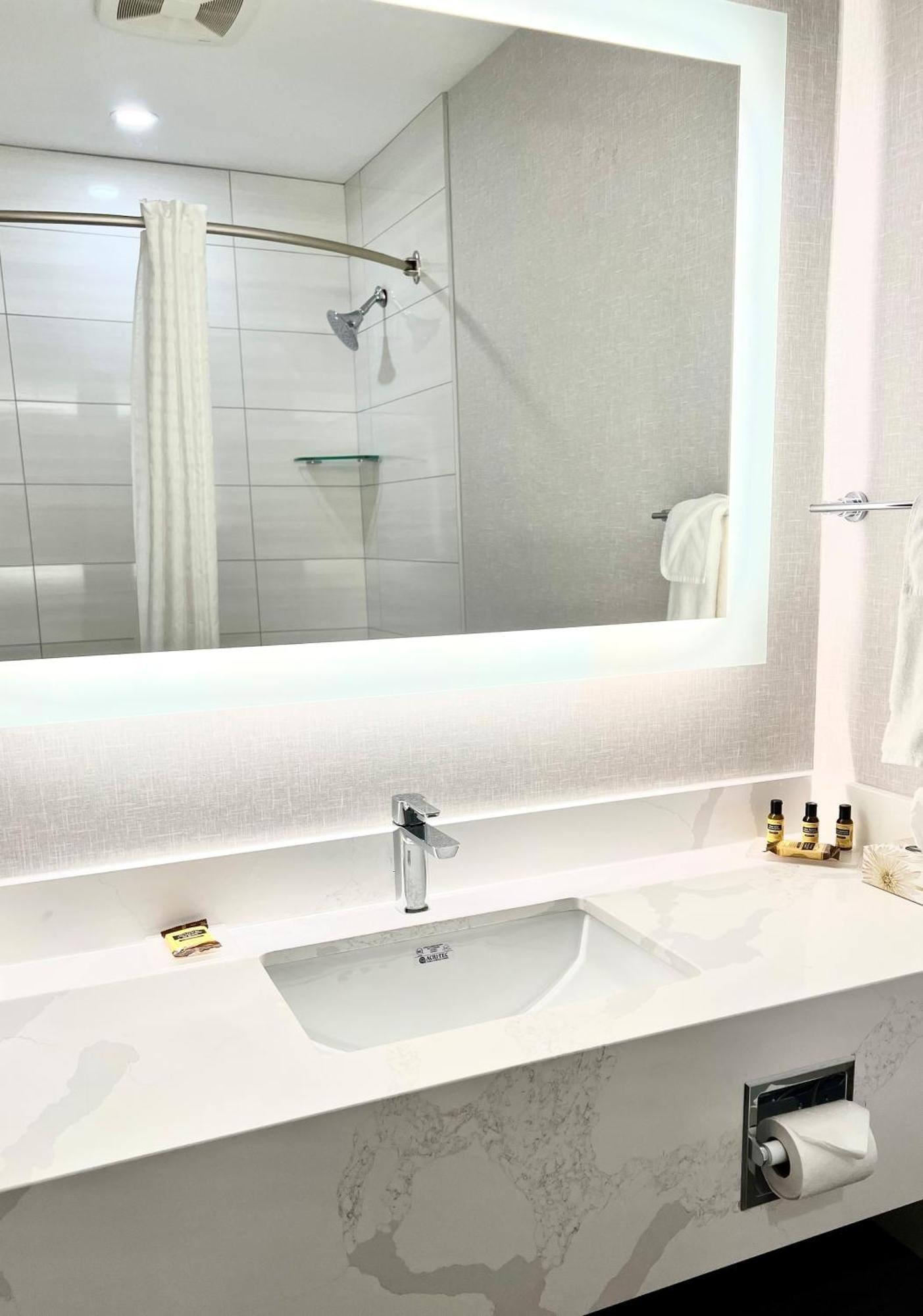 Best Western Plus Pitt Meadows Inn & Suites Exteriör bild