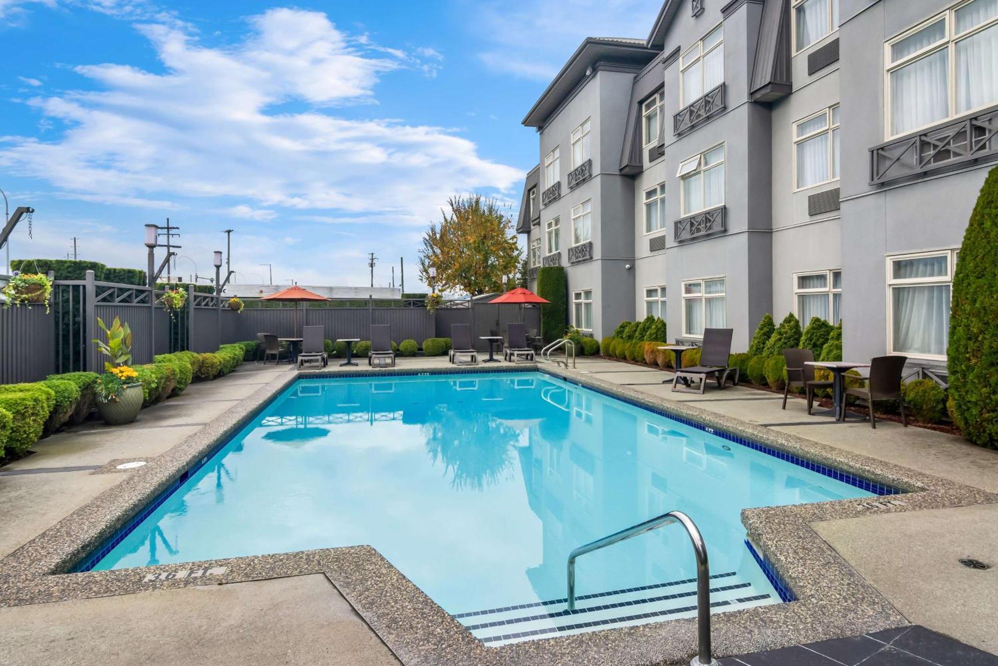 Best Western Plus Pitt Meadows Inn & Suites Exteriör bild