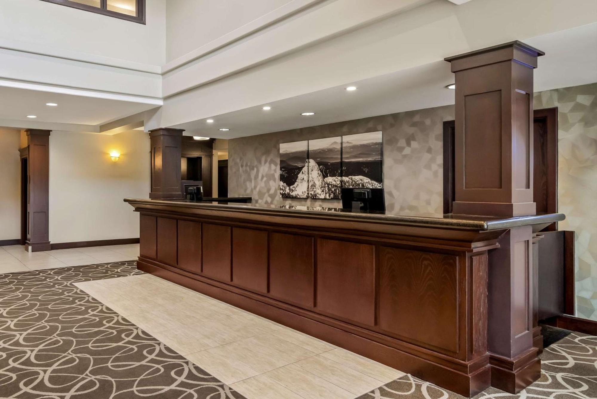 Best Western Plus Pitt Meadows Inn & Suites Exteriör bild