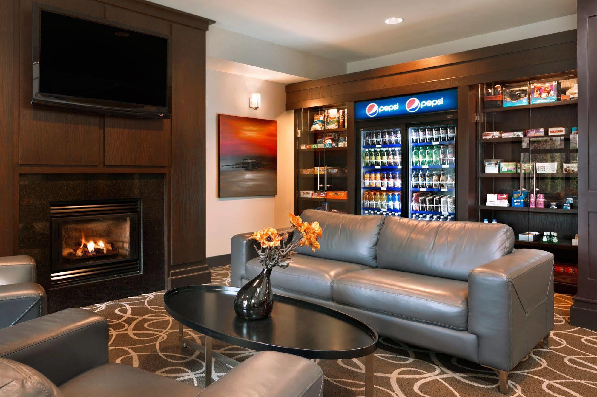 Best Western Plus Pitt Meadows Inn & Suites Exteriör bild